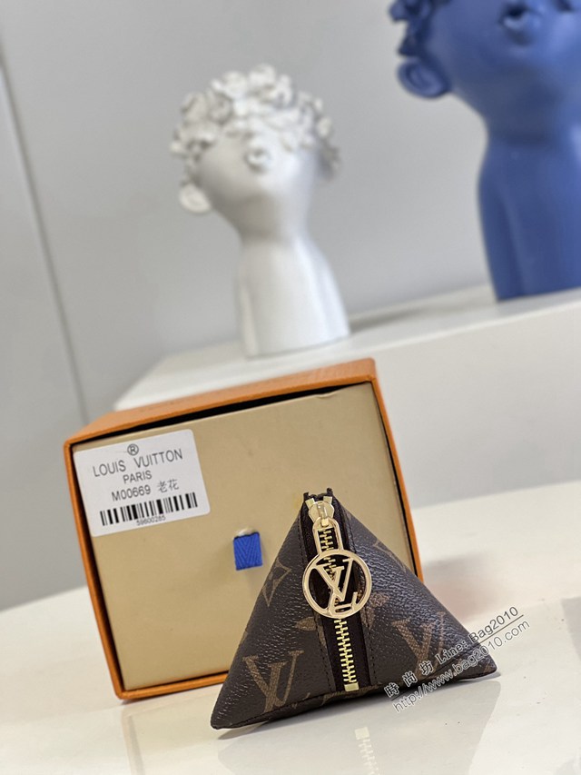 LV專櫃路易威登2023新款三角Berlingot包飾鑰匙扣 M00669老花 dn1346